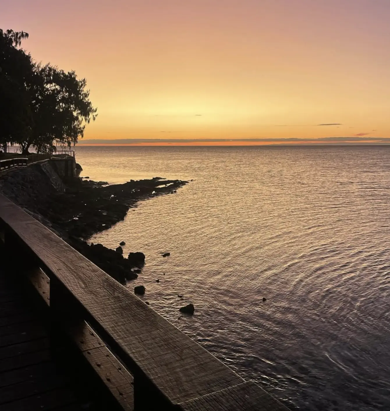 reef pontoon with non-swimmer access
