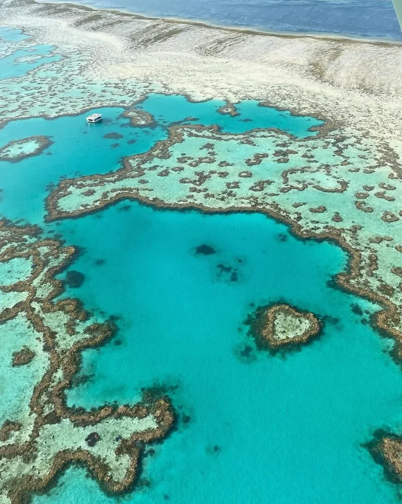 Great Barrier Reef, Scenic Flight Heart Reef