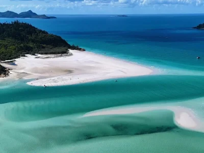 Flight Whitehaven Beach